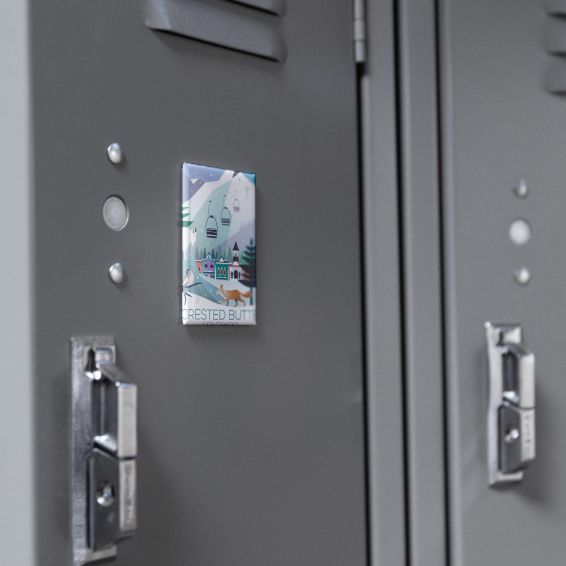 Crested_Bute_Winter_RectangleButtonMagnet_V_Locker_Mockup.png
